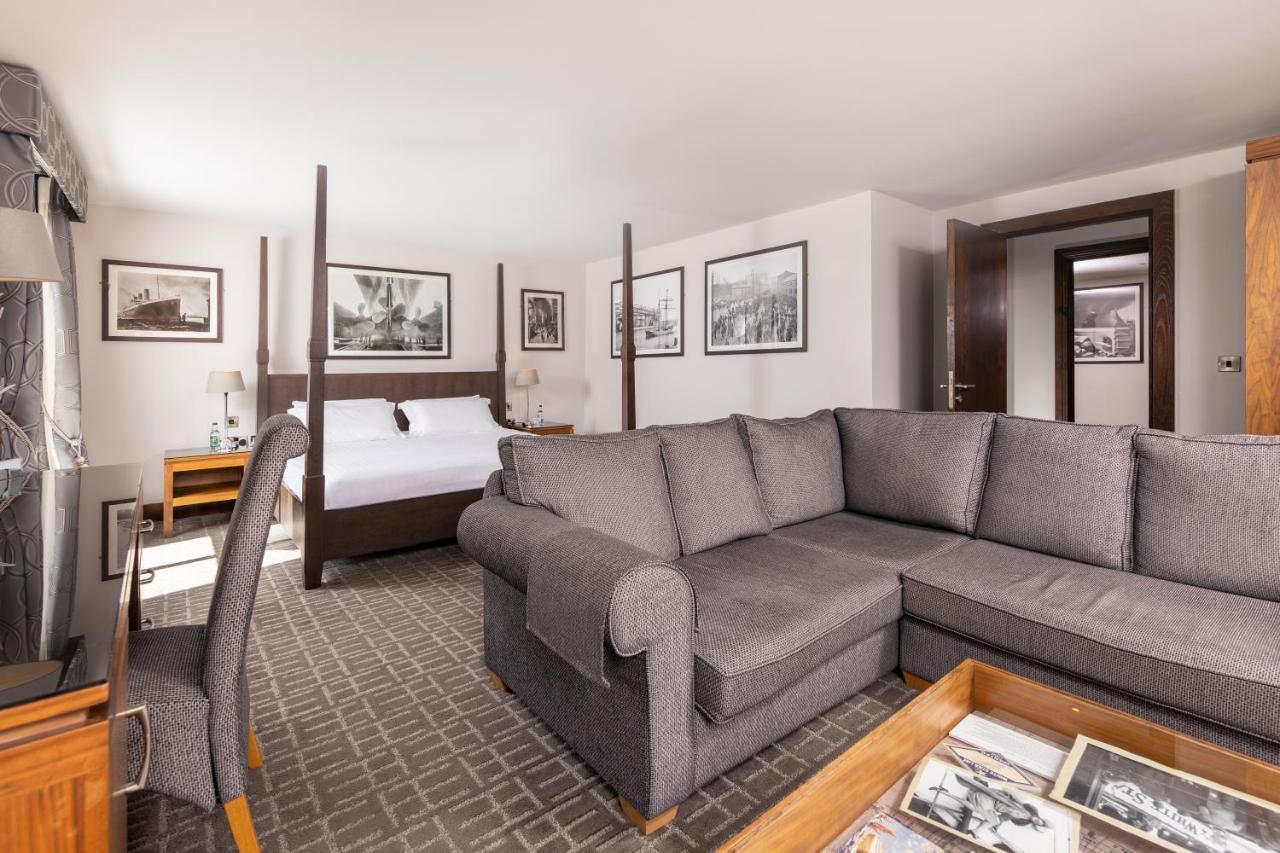 Redcastle Hotel モビル エクステリア 写真