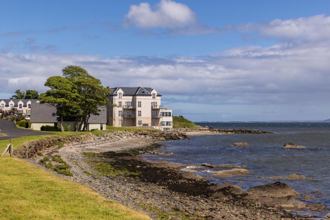 Redcastle Hotel モビル エクステリア 写真