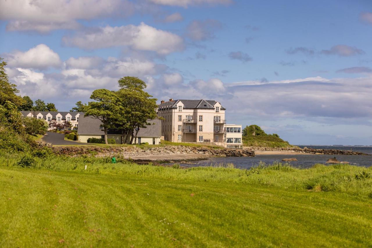 Redcastle Hotel モビル エクステリア 写真