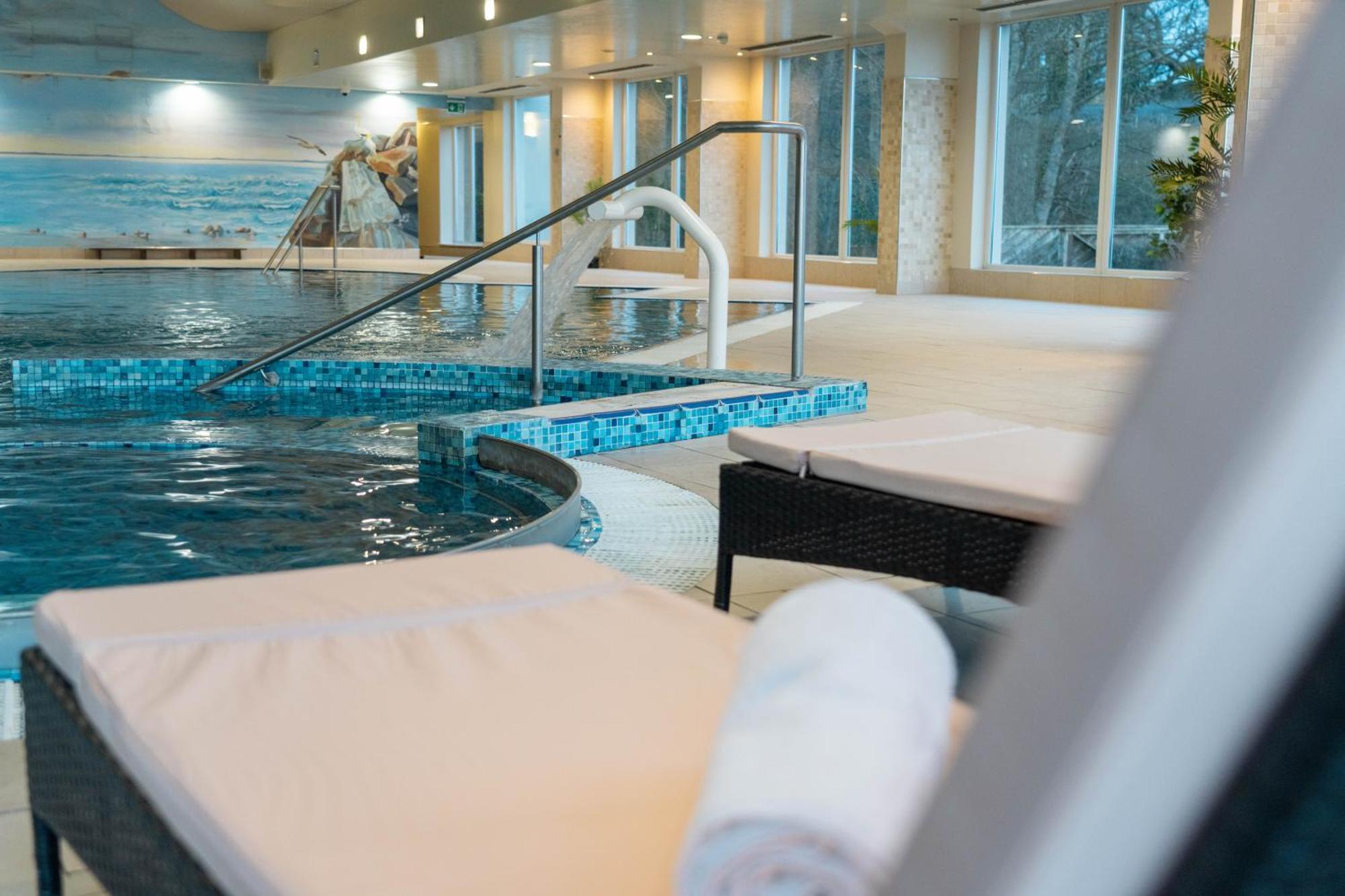 Redcastle Hotel モビル エクステリア 写真